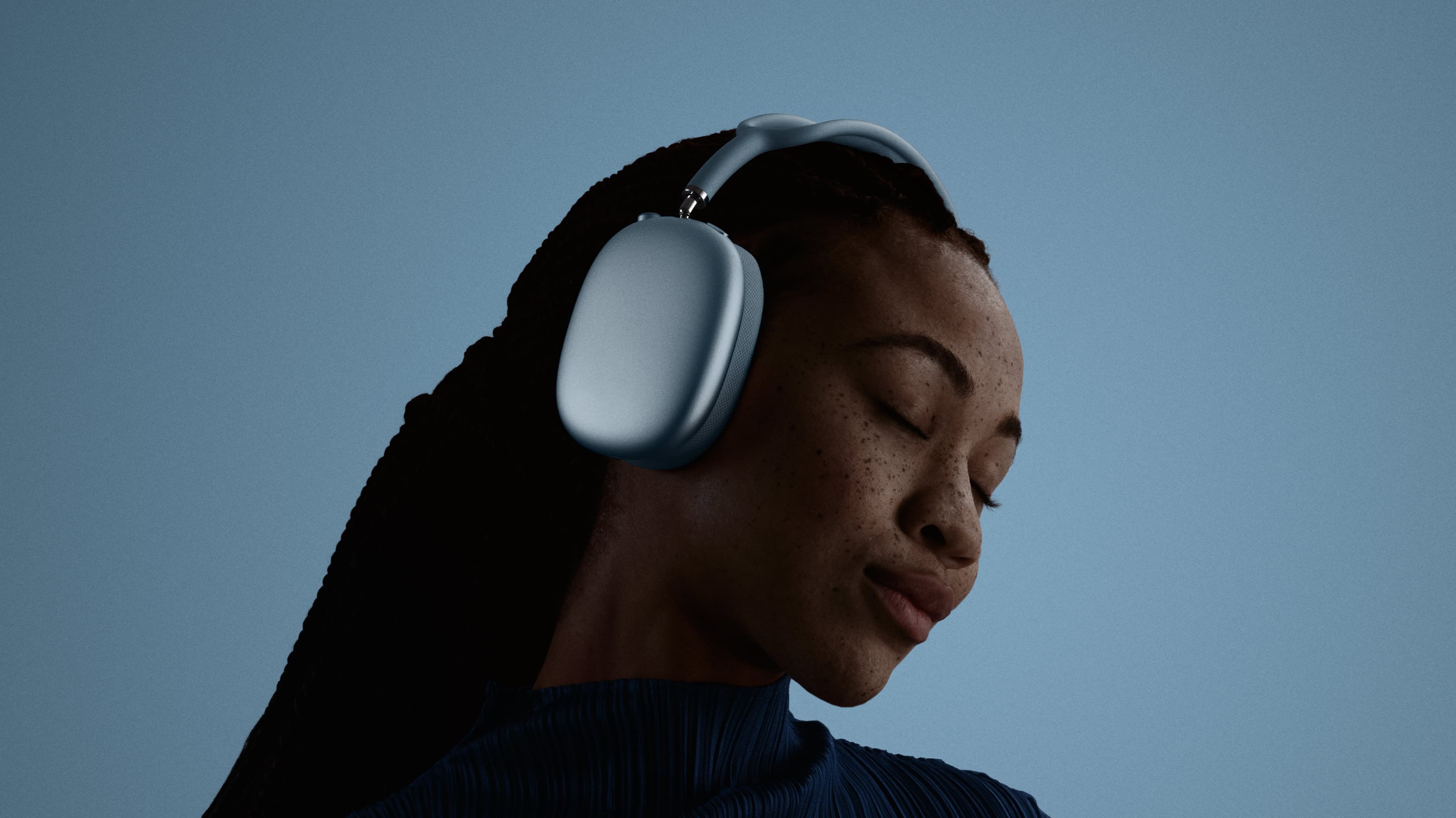 The all "new"
Apple Airpods Max 2